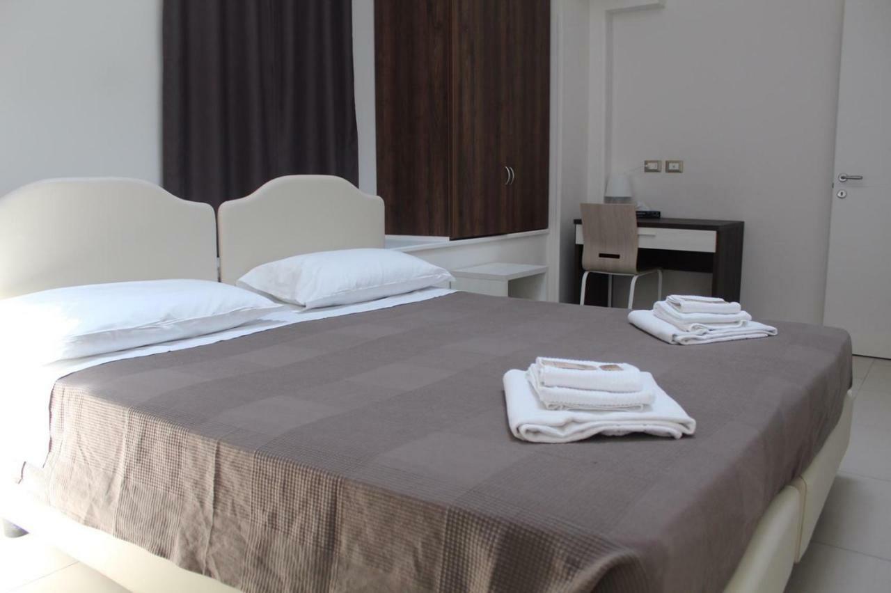 Time Out Aparthotel Казалекио ди Рено Екстериор снимка